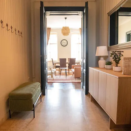 Ospitalier Iosefin - Heritage, 2 Bedrooms, Free Parking Timişoara